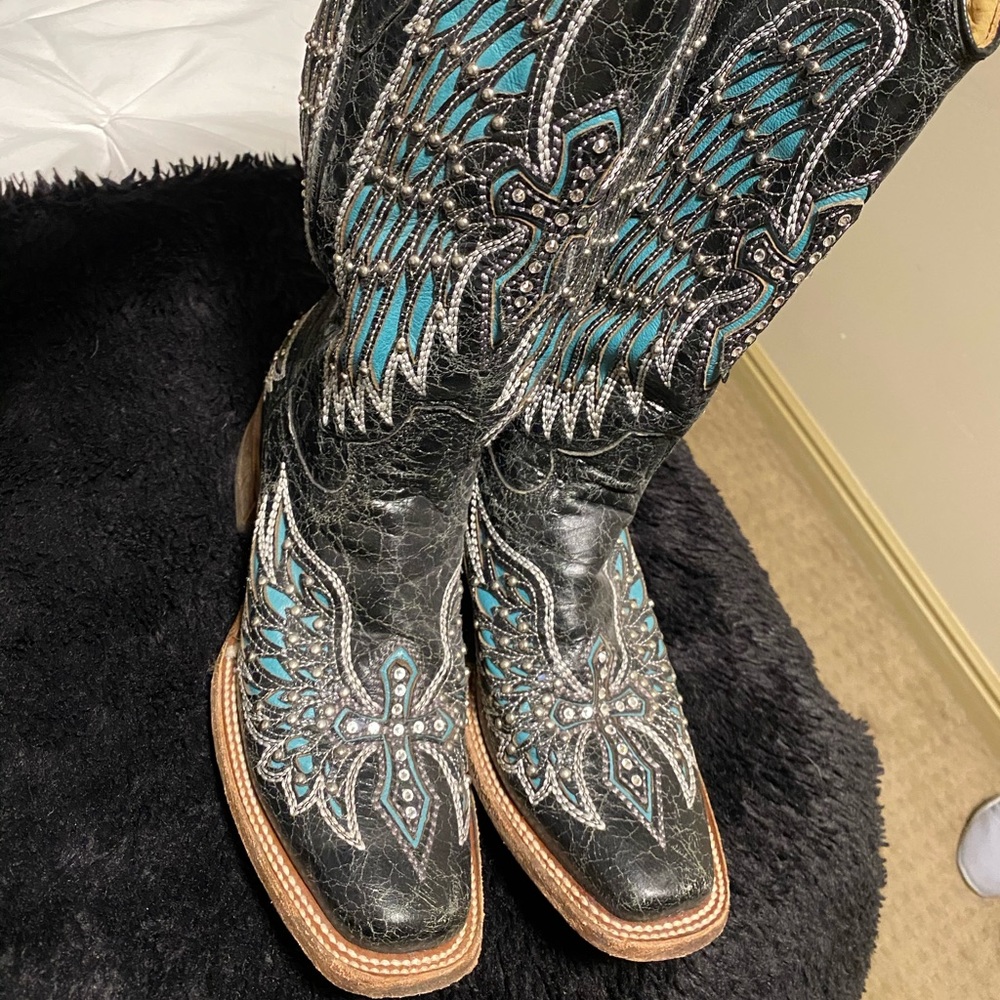 Corral women’s inlay boots